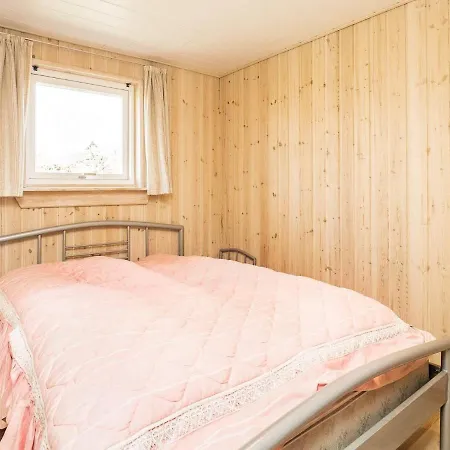 5 Person Holiday In * Hals
