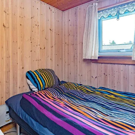 Vakantiehuis 5 Person Holiday In Hals